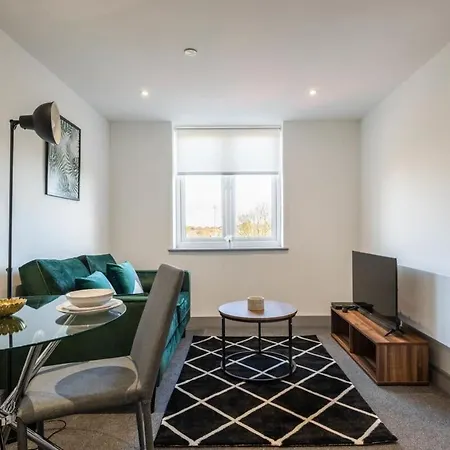 Cosy 1 Bed Flat In Apartment