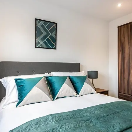 Cosy 1 Bed Flat In